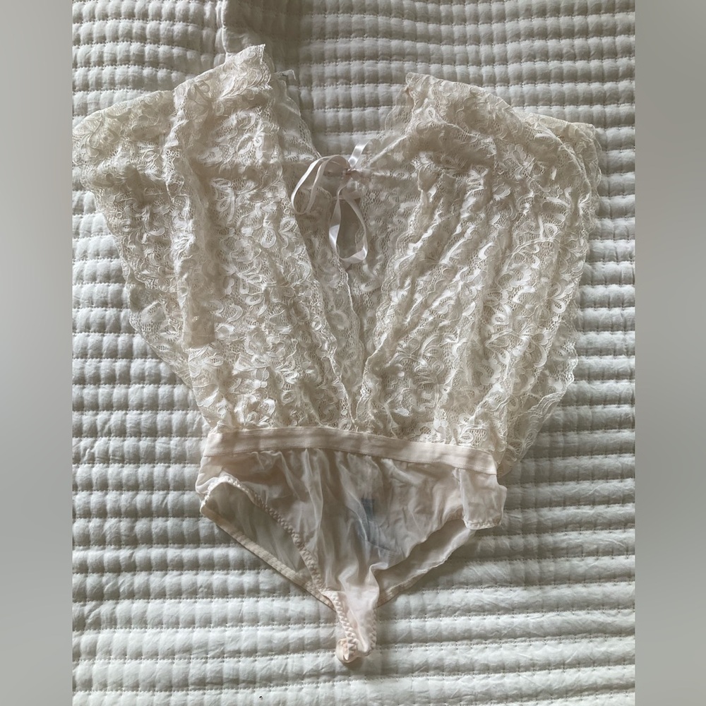 Adore Me flowy Cream lace bodysuit